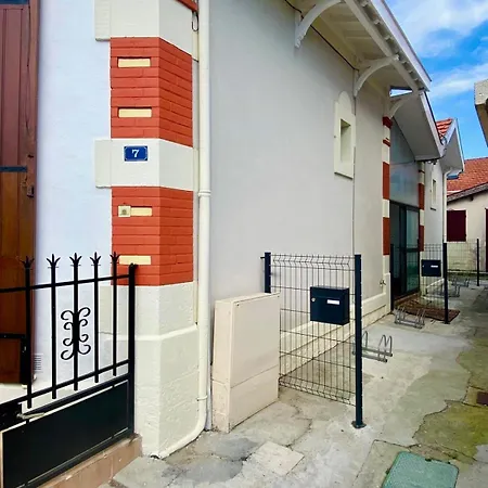Salve Maria, Proche Et Centre Ville, Climatisé ,ménage Et Draps Compris